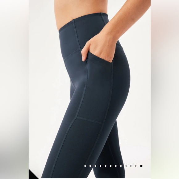 Midnight Compression Pocket Girlfriend Legging - Picture 9 of 9